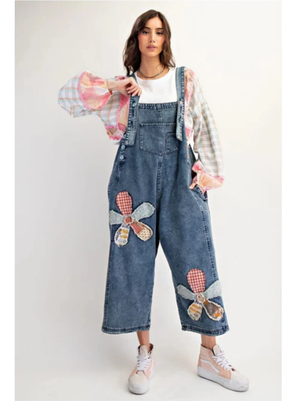 New:Easel Mixed Patchwork Flower Appliqué Boho Wide Leg Denim Jumper Overalls• M - Picture 1 of 7